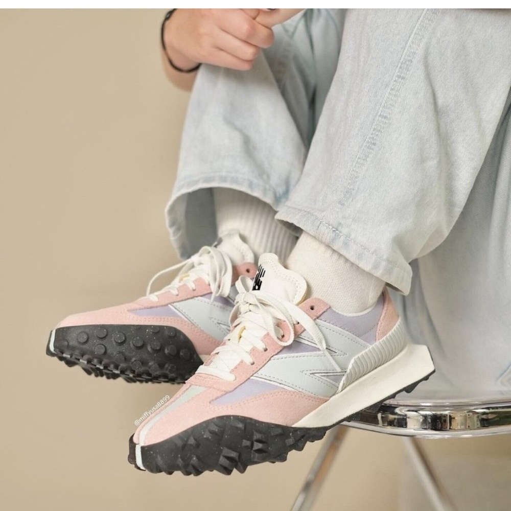 New Balance Pink and Blue Sneakers Retro-Inspired Design